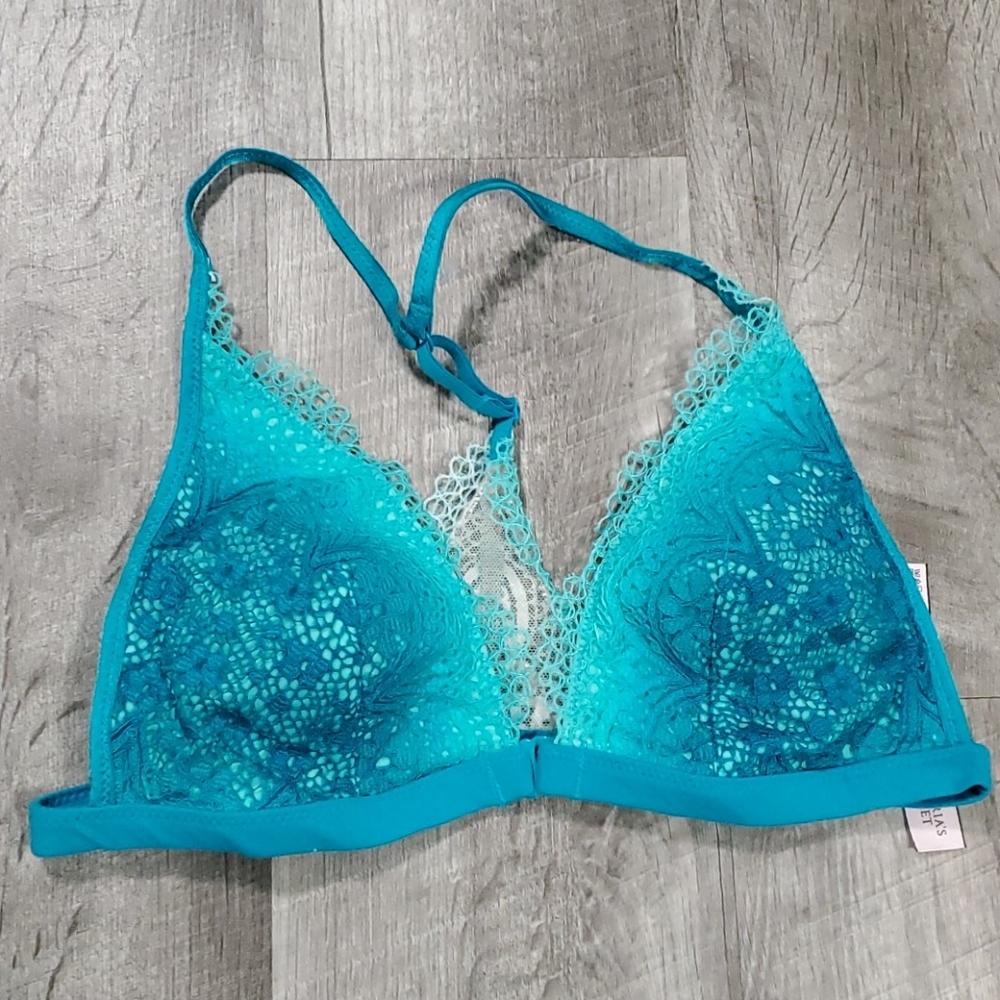 Victoria's Secret racer back bra in lace